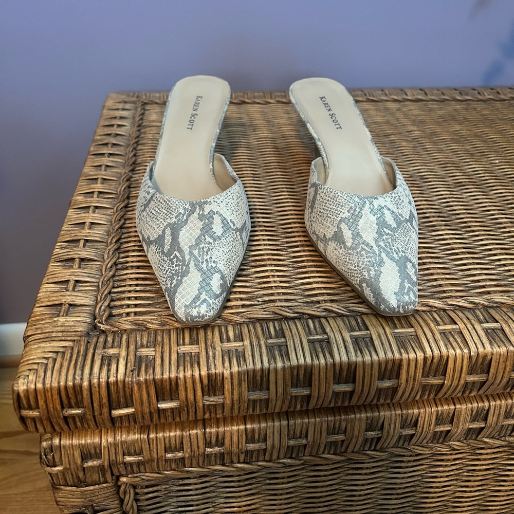 Women's Snake Print Mules